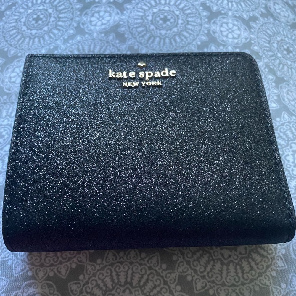 Kate Spade, joeley black small zip Bifold wallet